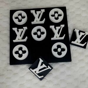 Game Time Black and White Designer Logo Tic-Tac-Toe Set